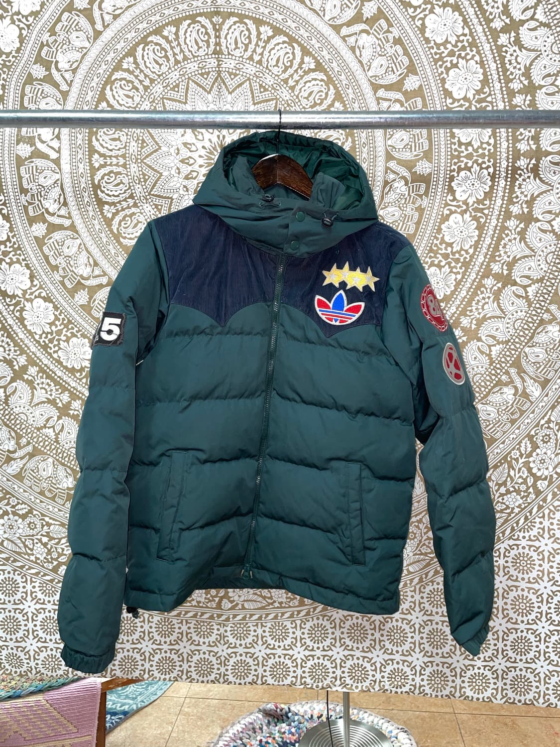 아디다스 뱃지 유로파 패치 덕다운 다운점퍼  상품이미지3