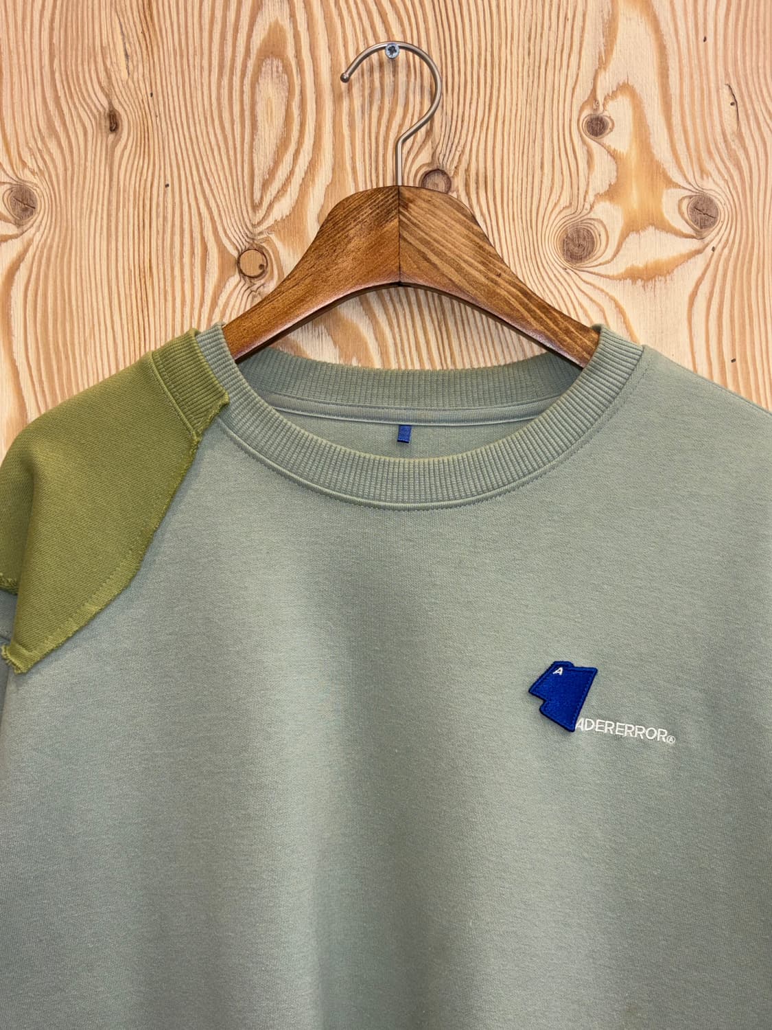 아더에러 트란 맨투맨  상품이미지2