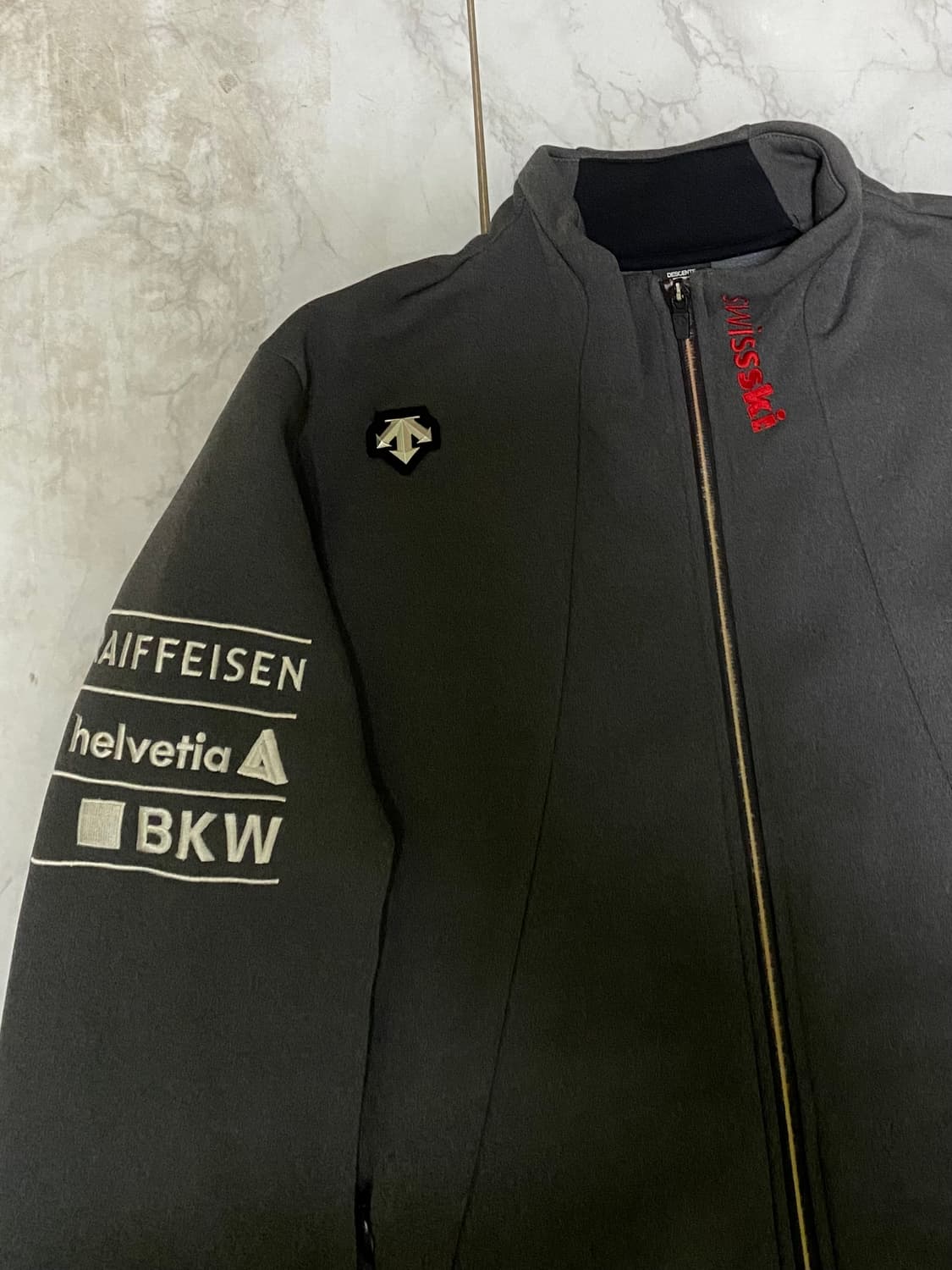 데상트 아우디 집업 점퍼 사이즈100 상품이미지2