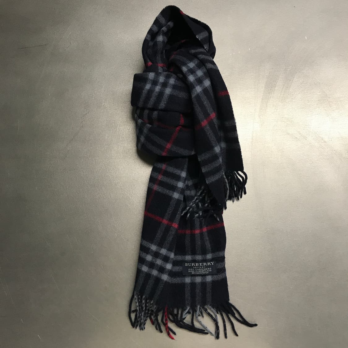 버버리 정품 캐시미어 머플러 네이비 상품이미지1