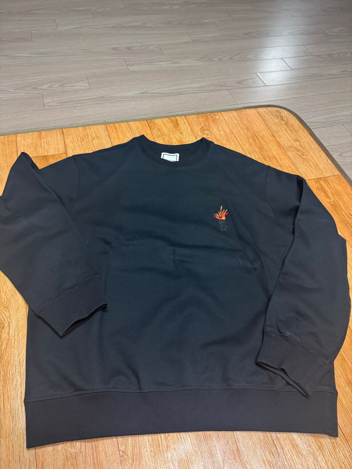 우영미 볼케이노 백로고 스웨트셔츠 52 상품이미지1