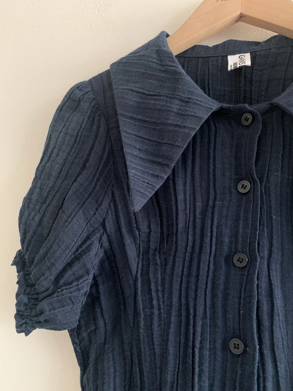 Collar shirts pleats blouse(navy) 상품이미지5