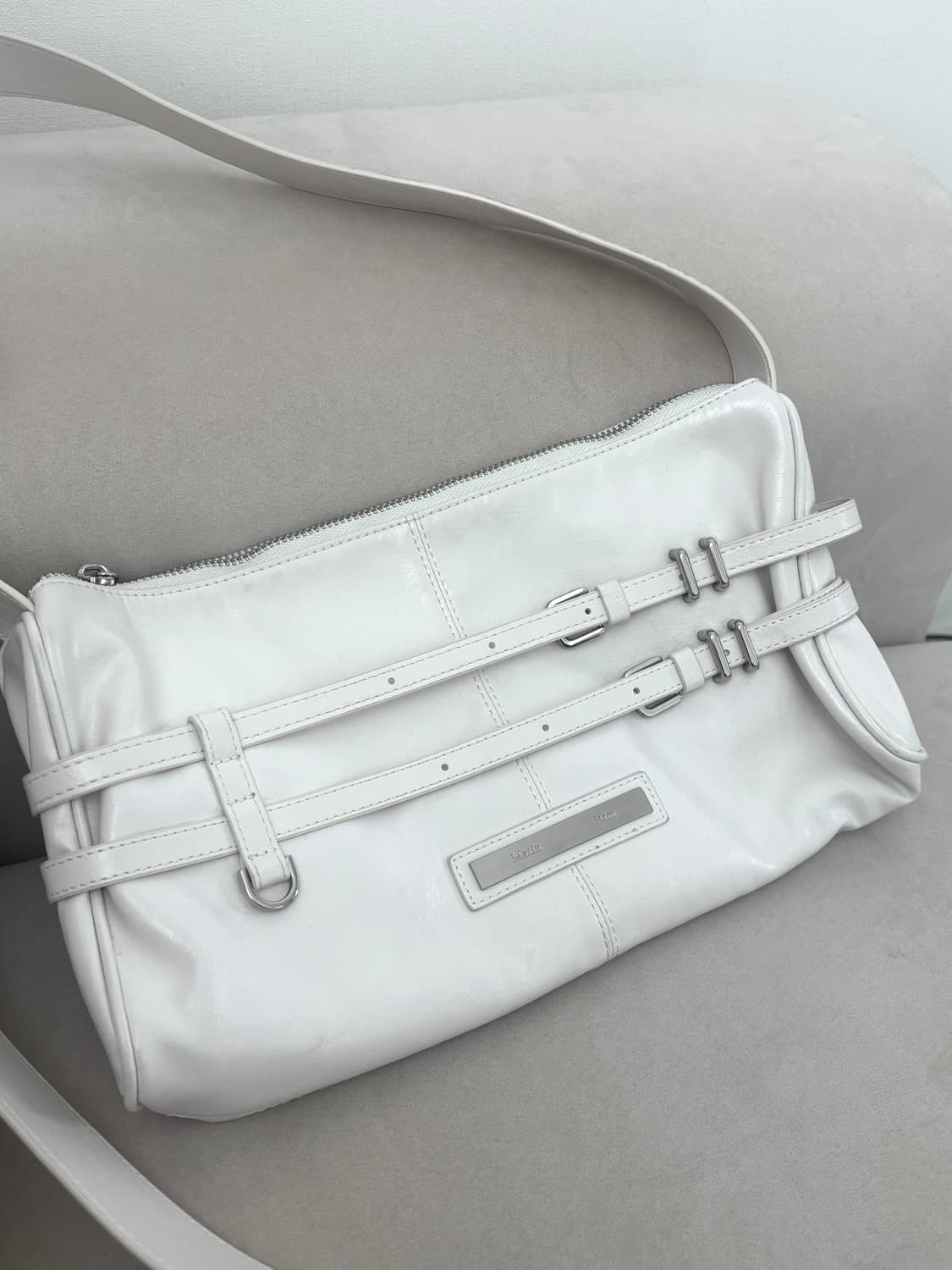 마뗑킴 더블 벨티드 스트랩 미니백 아이보리 상품이미지5