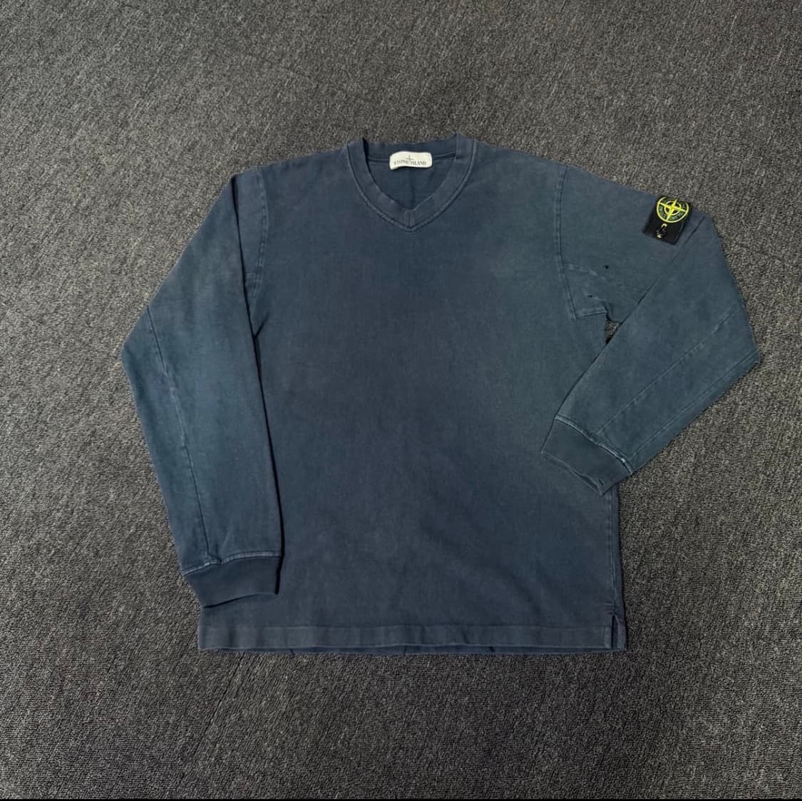 스톤아일랜드 네이비 브이넥 롱슬리브 상품이미지1
