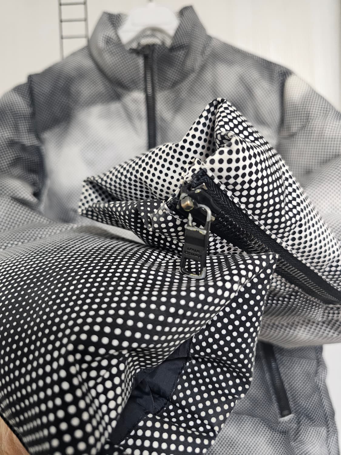 알마니 푸퍼 다운 패딩 상품이미지5