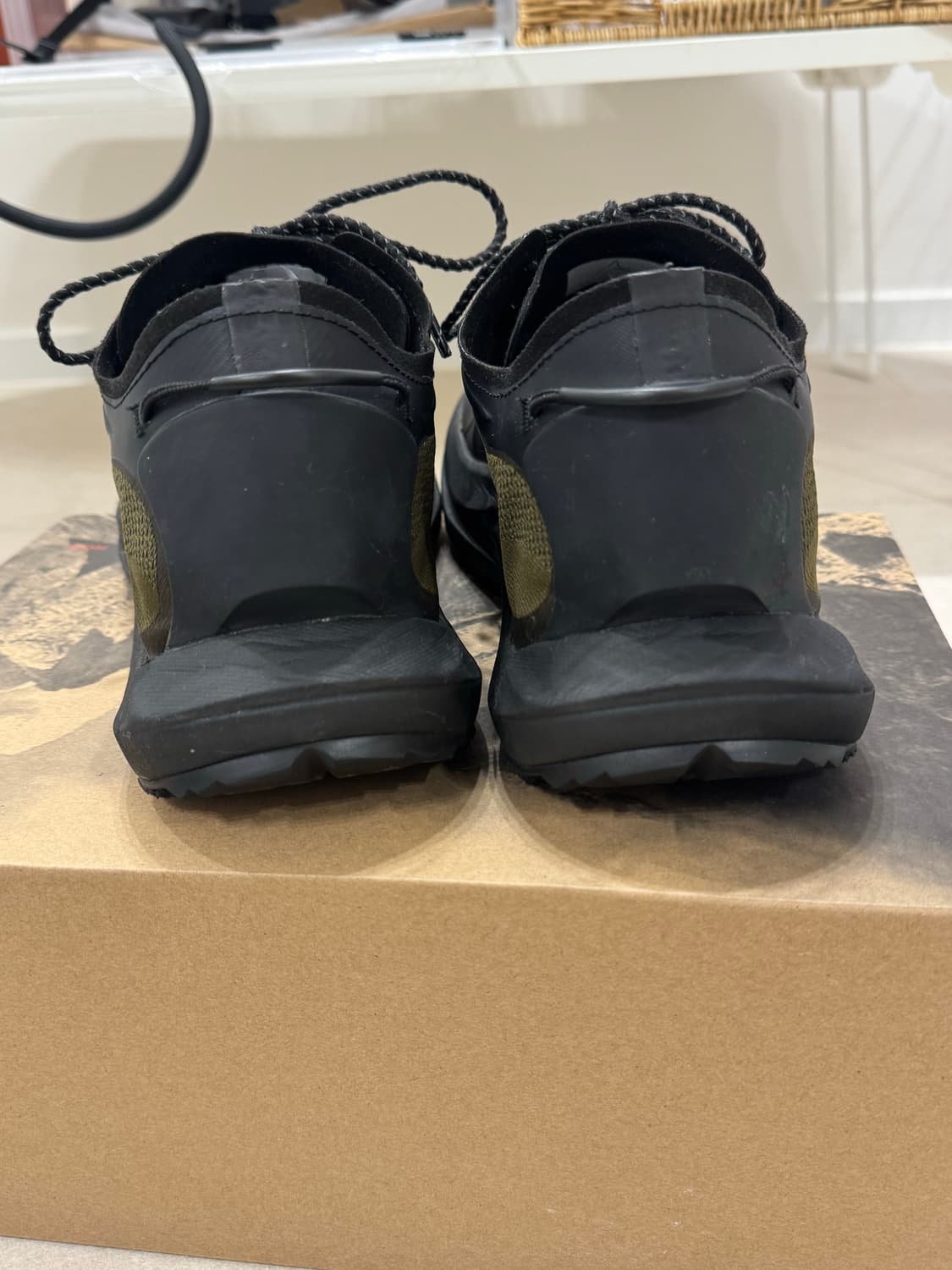 로아 셀라 올리브블랙 42 하이킹슈즈 상품이미지7