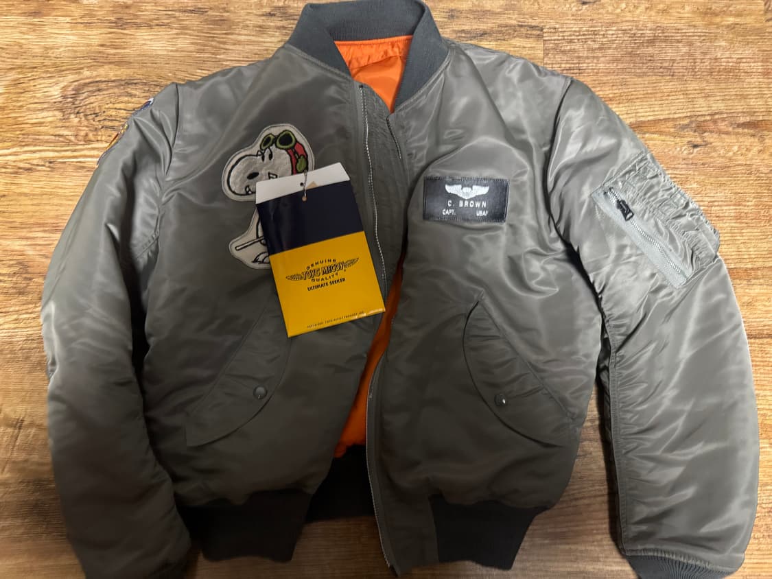 토이즈맥코이 ma-1 스누피 상품이미지1