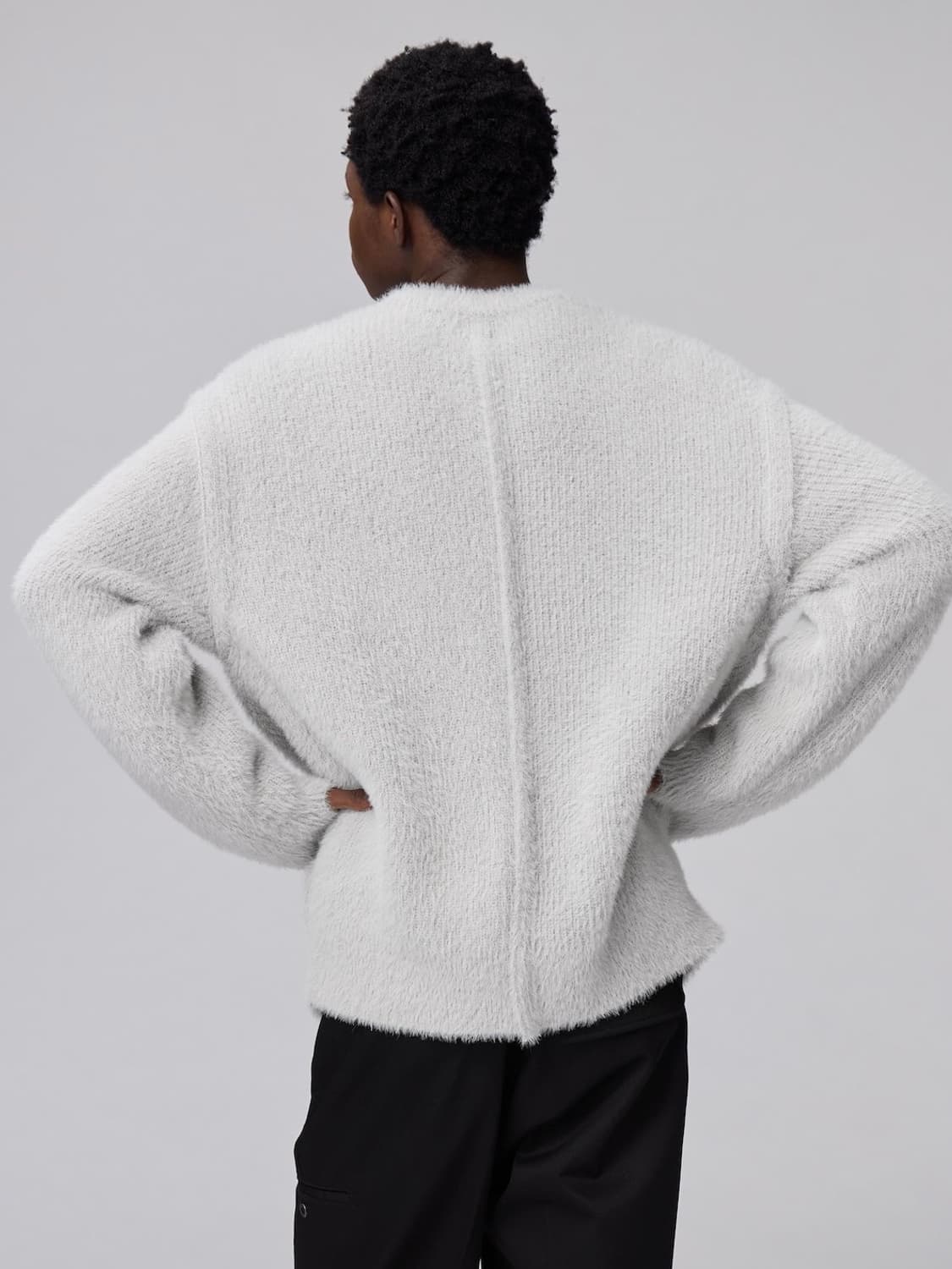 UG shaggy sweater 샤기 핑거홀 스웨터 상품이미지5