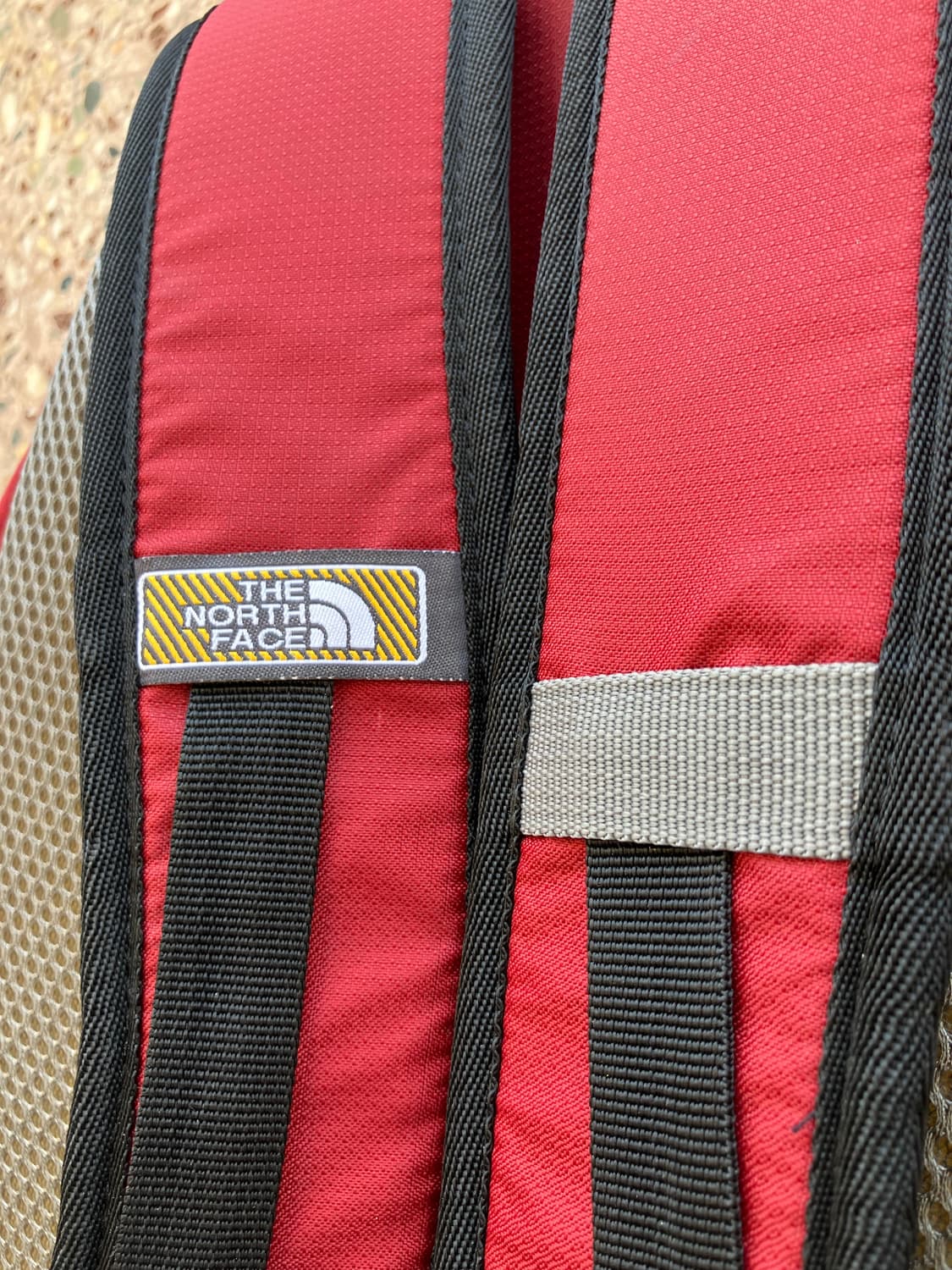 THE NORTH FACE 핫샷 유틸리티 레드 백팩 상품이미지7