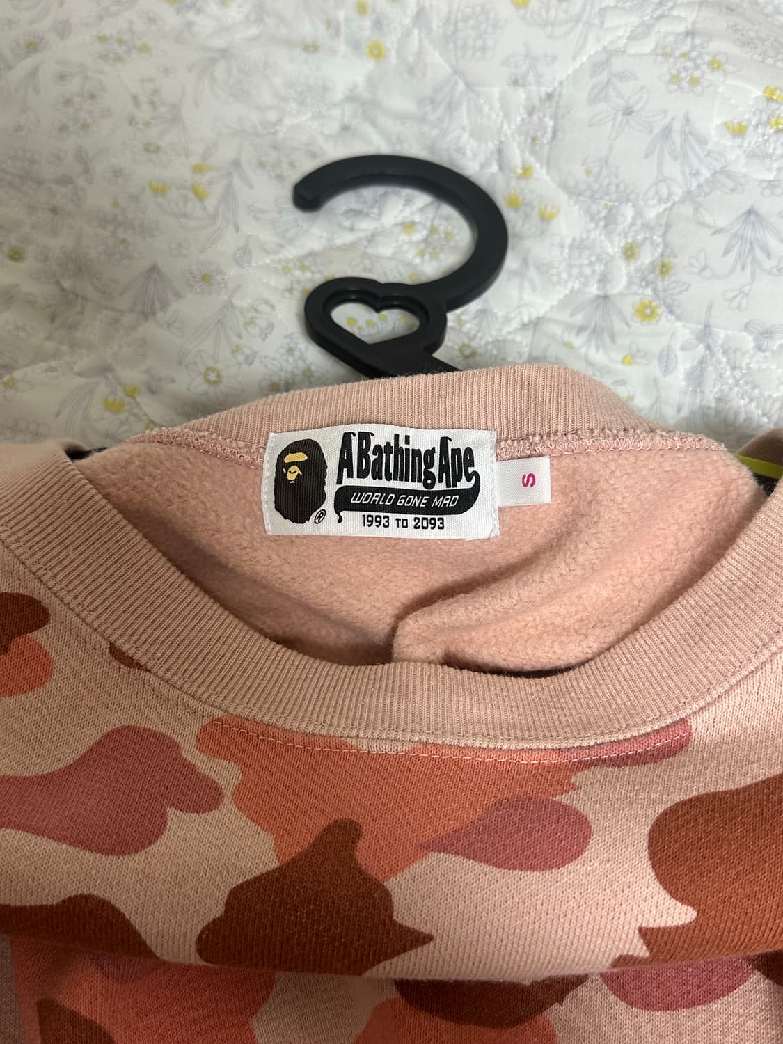 베이프 맨투맨 핑크 상품이미지6