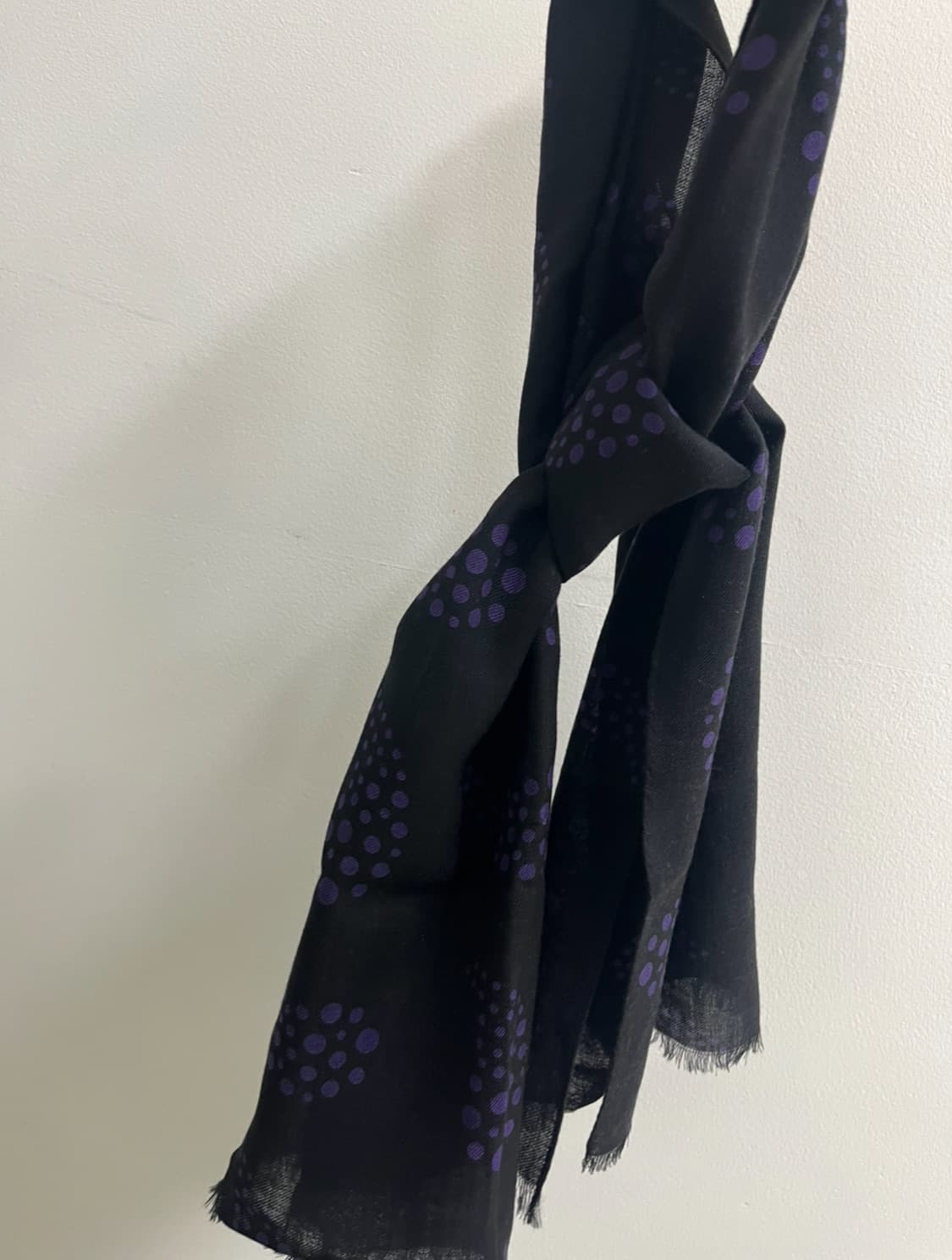 니들스 스카프 블랙 상품이미지1