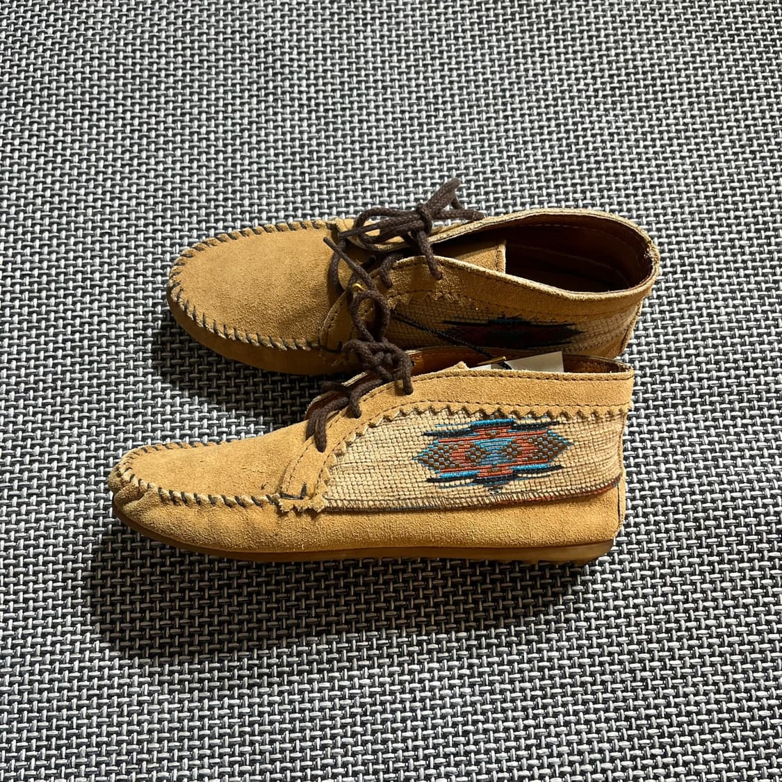 Minnetonka 콘초 사이드 집 부츠 브라운 상품이미지2