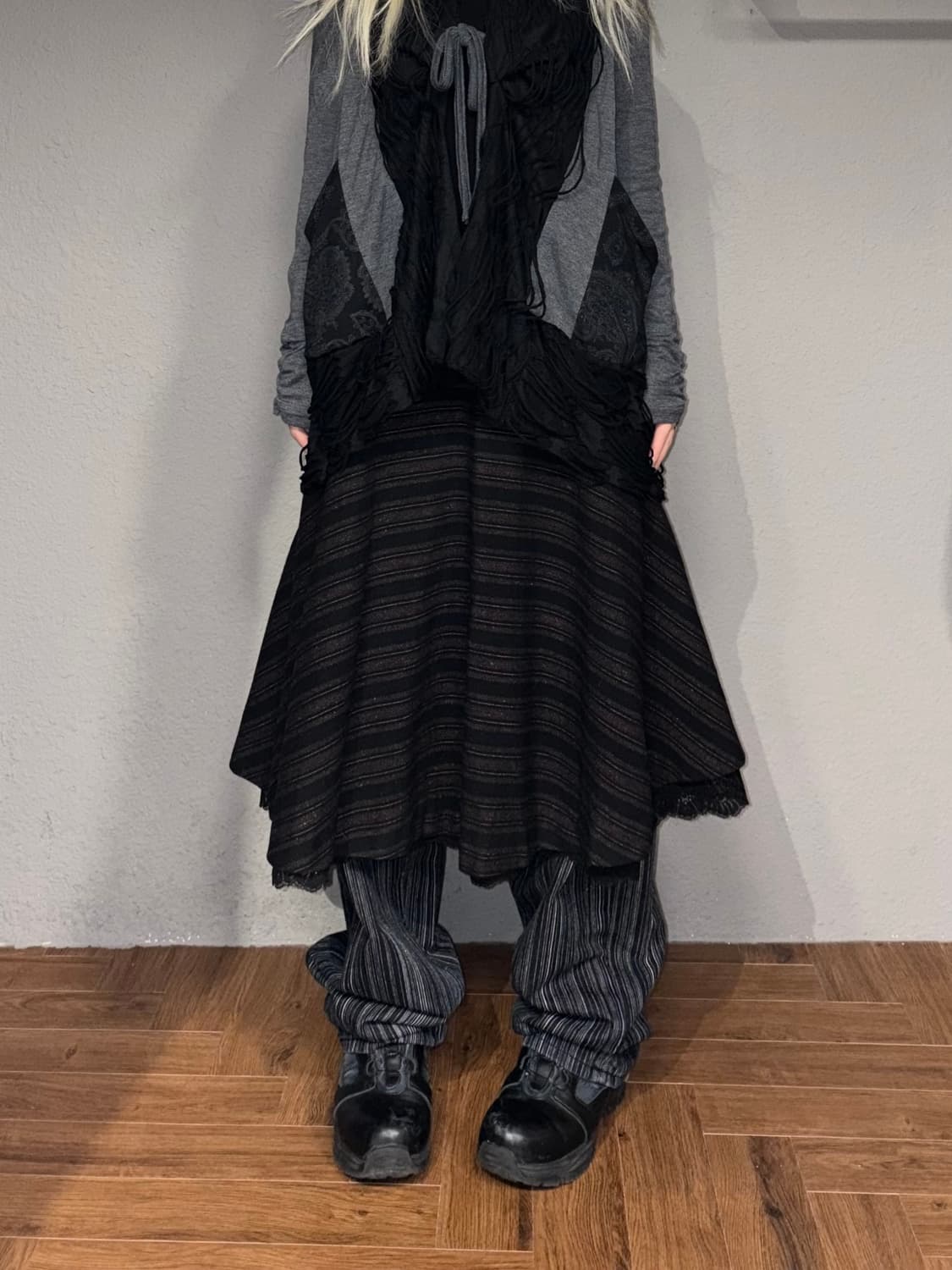 빈티지 디테일 모직 미디스커트 상품이미지1