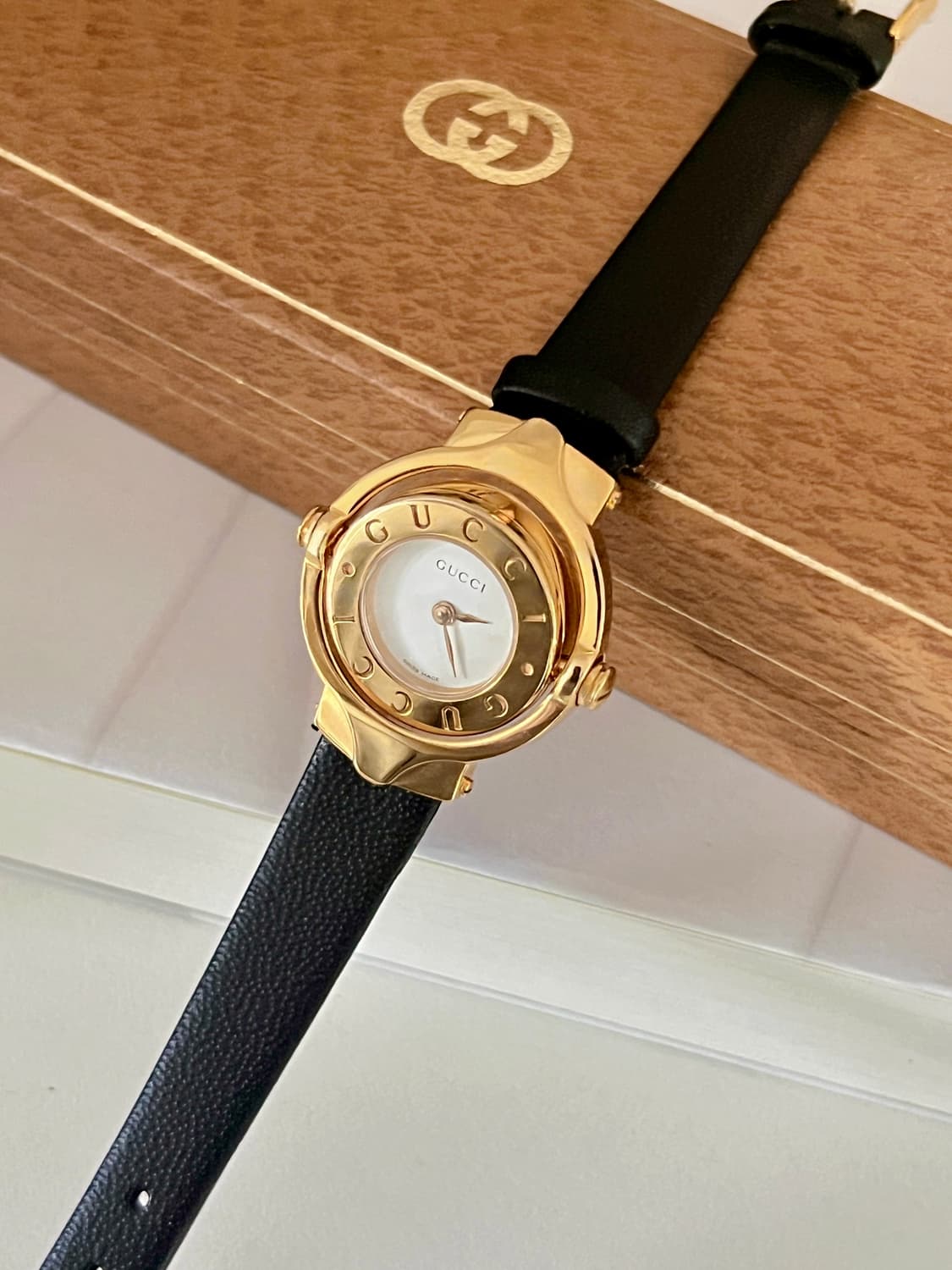 GUCCI 옐로우 골드 턴 케이스 구찌 시계 상품이미지5