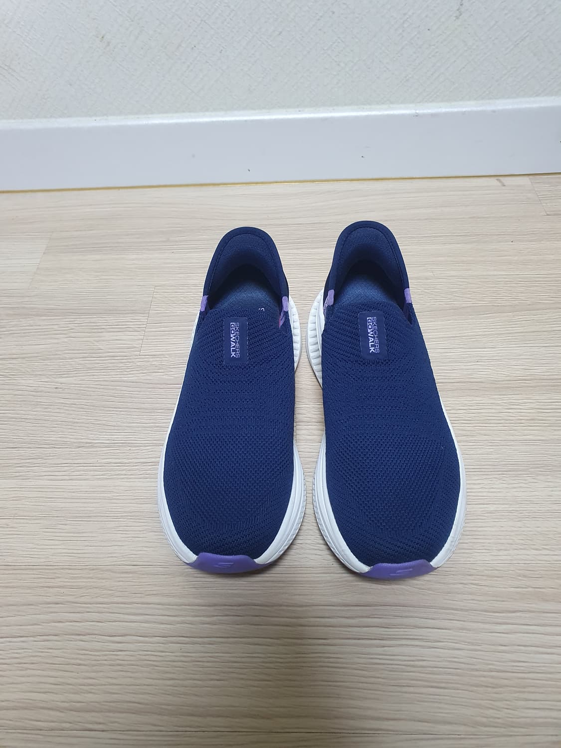 스케쳐스 맥스쿠셔닝 아치핏 슬립온 235 상품이미지3