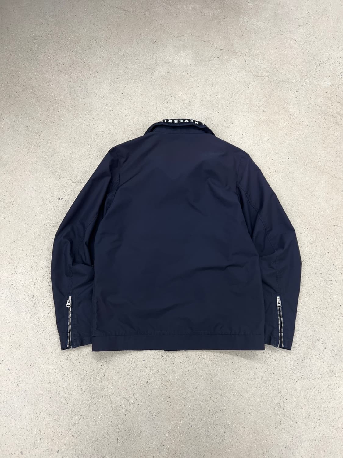 베이프 레스큐 바람막이 자켓 상품이미지3