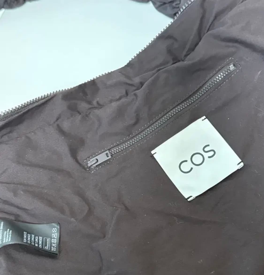 COS 코스 퀄팅백 오버사이즈 브라운(구름백 브라운) 상품이미지5