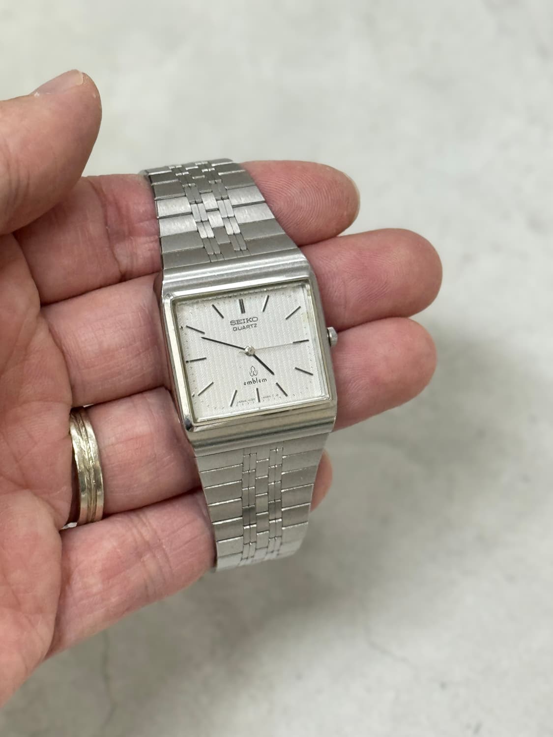 70s 빈티지 세이코 엠블럼 쿼츠 희귀 상품이미지9