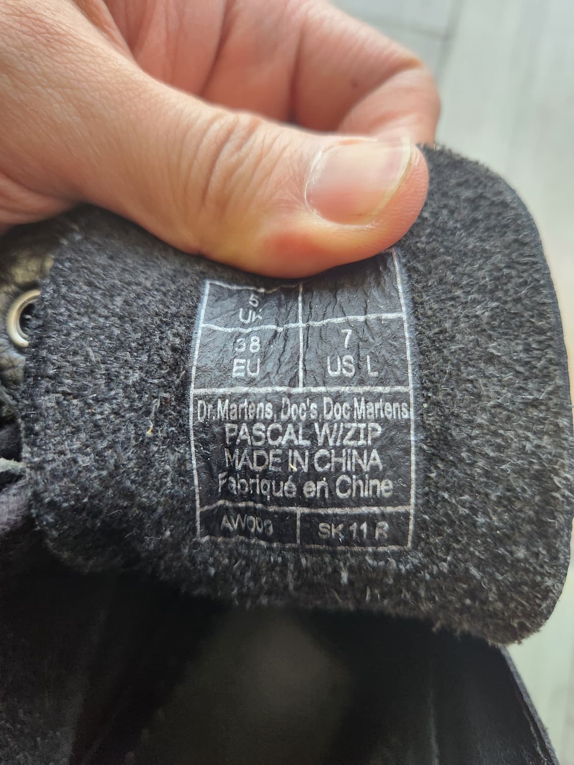 닥터마틴 1460 파스칼 집업 워커 (240) 상품이미지8