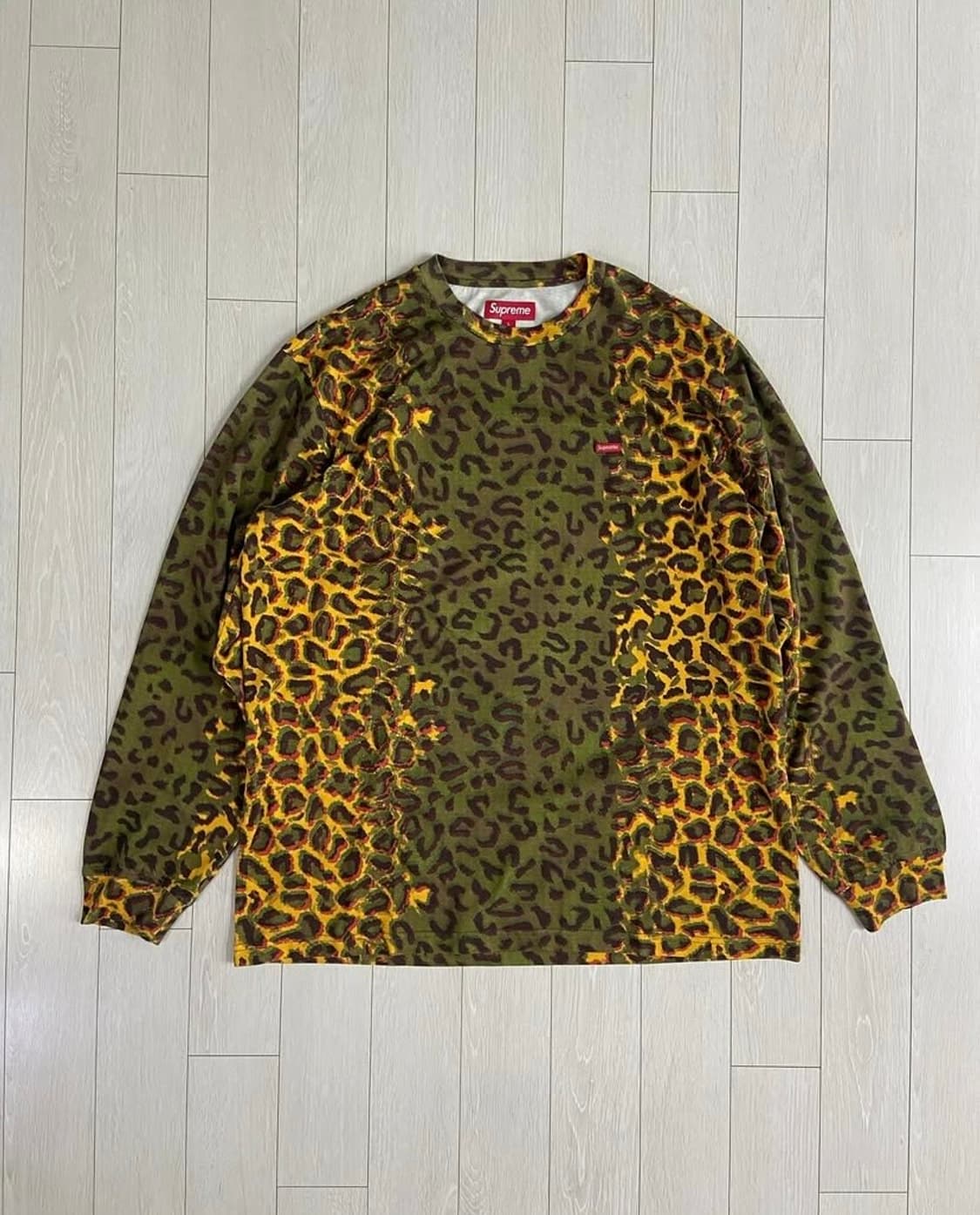 [L] 24fw 슈프림 홀로그램 레오파드 롱슬리브 상품이미지1