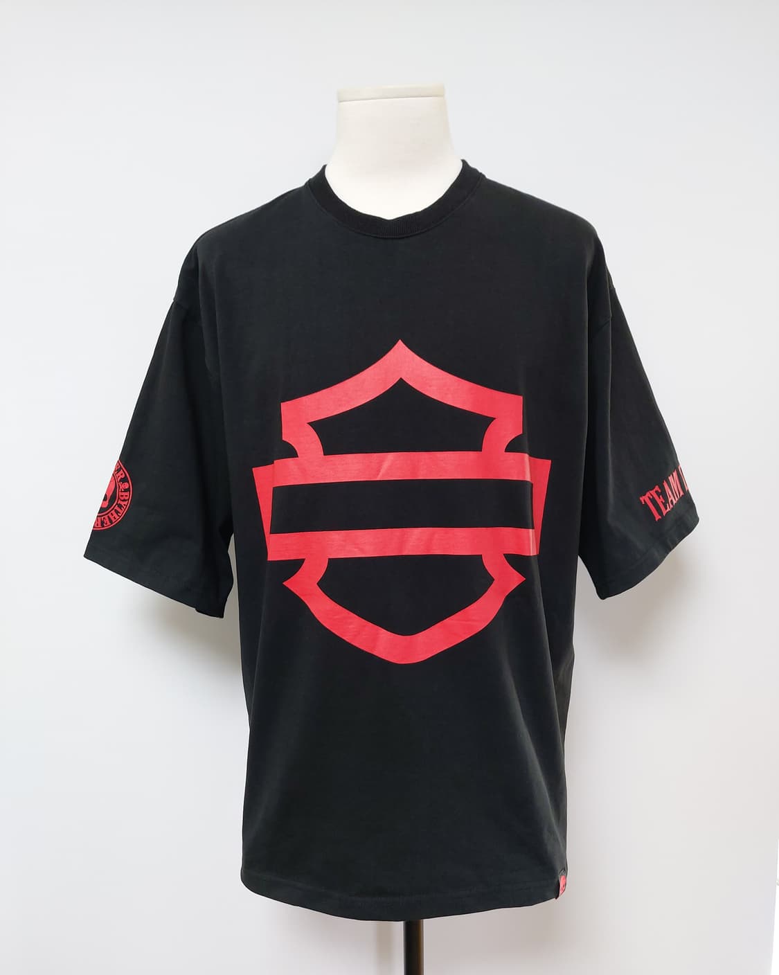 바이더알(ByTheR) 블랙 그래픽 오버핏 티셔츠 (사이즈 3)

 상품이미지3