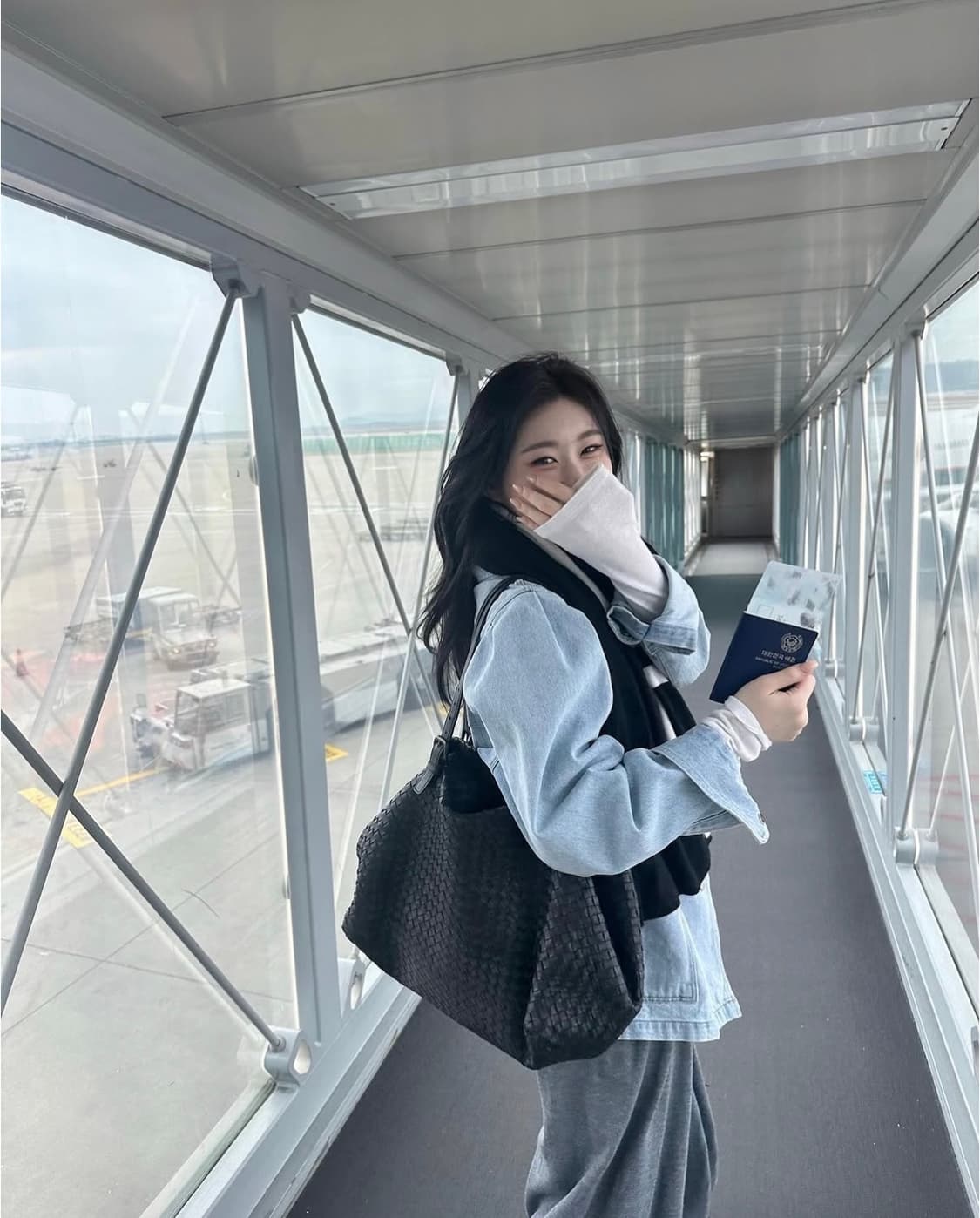 보테가베네타 인트레치아토 체스타 숄더백 라지 판매합니다. 상품이미지10