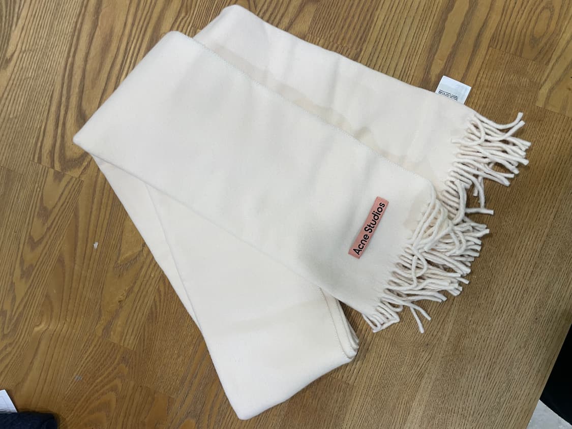 아크네스튜디오 머플러 연핑크 상품이미지2