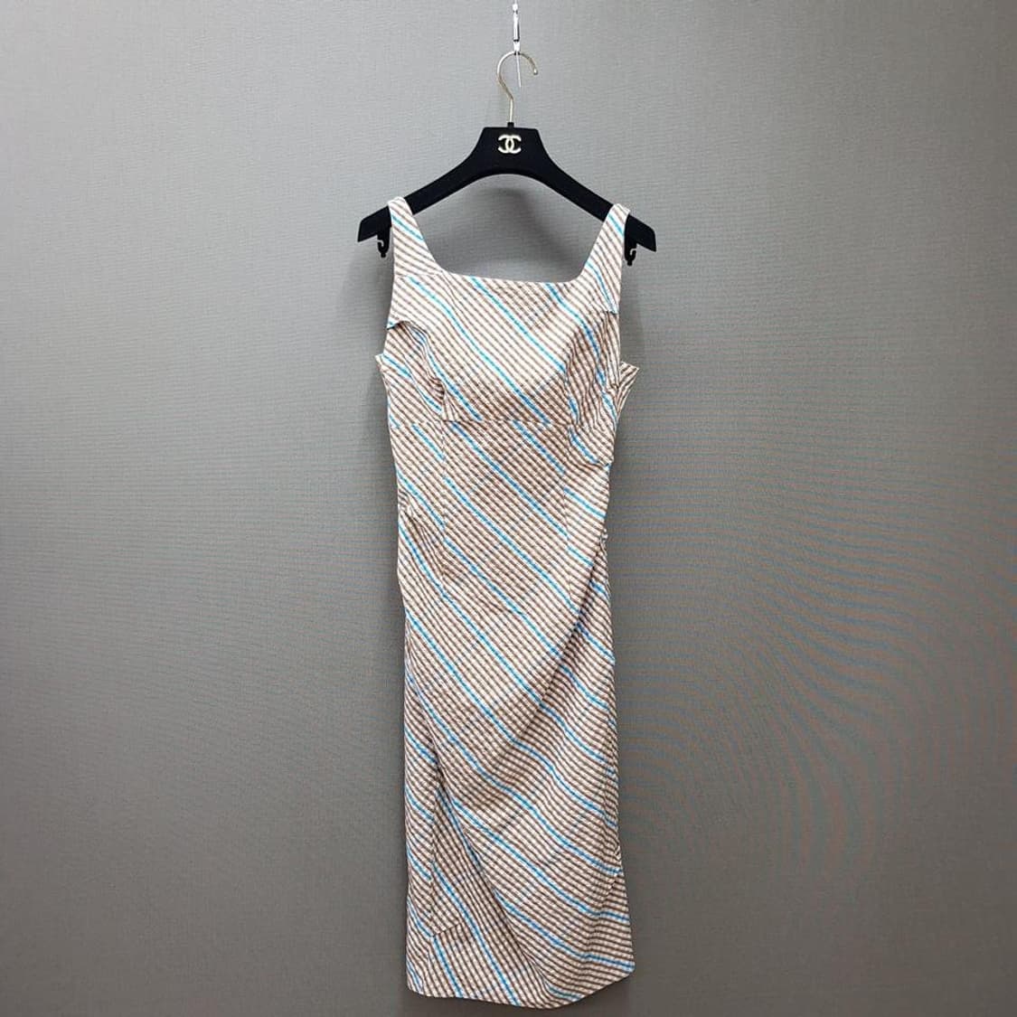 한섬 타임 2022 체크 패턴 슬리브리스 롱 원피스 82-94-160 상품이미지1