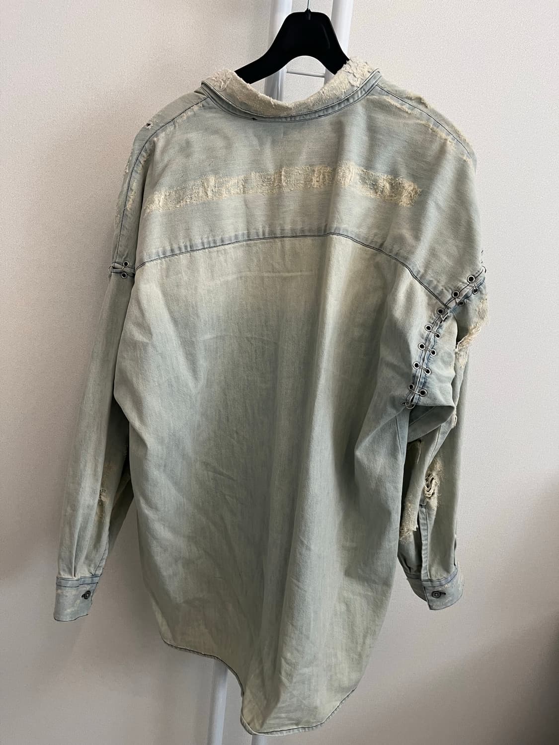 이로 데님 디스트로이드 셔츠 상품이미지3