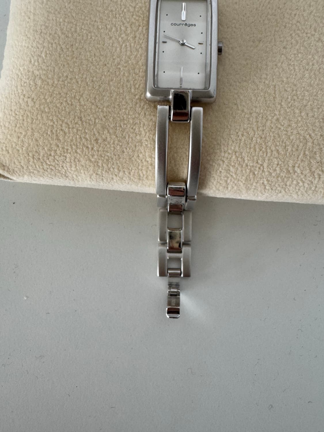 (새거수준)꾸레쥬(Courrèges) 실버 뱅글 스퀘어 워치 상품이미지6