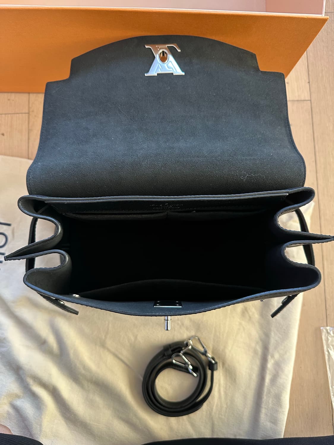 루이비통 락미에버 MM 블랙 상품이미지6