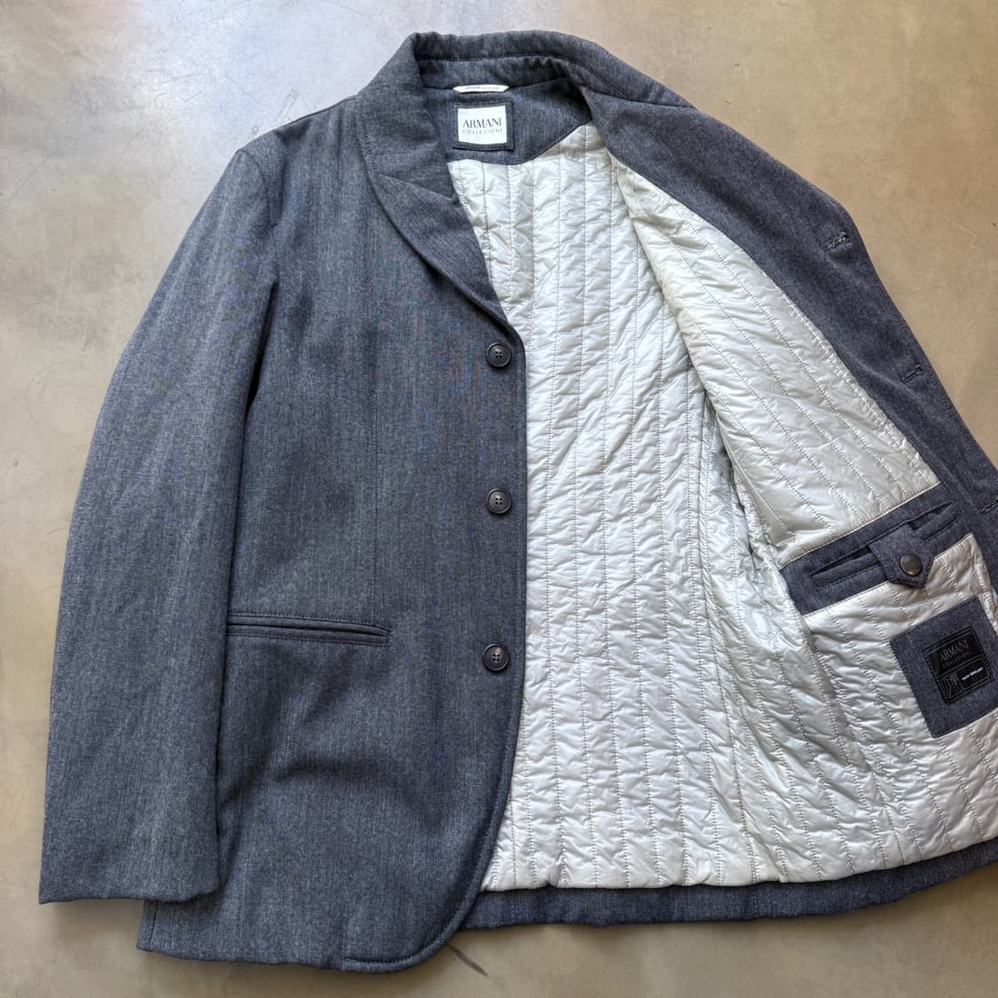 Armani Collezioni 패디드 라운드 카라 블레이저 상품이미지5