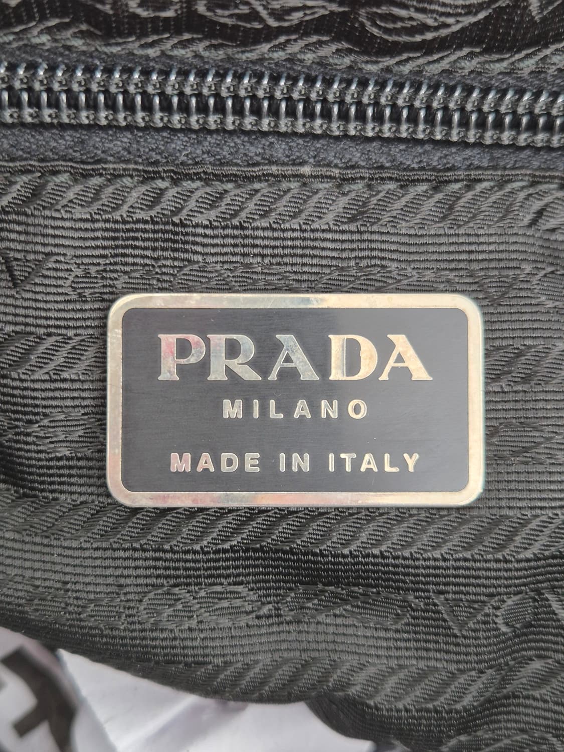 프라다 나일론 미디움 백팩 상품이미지9