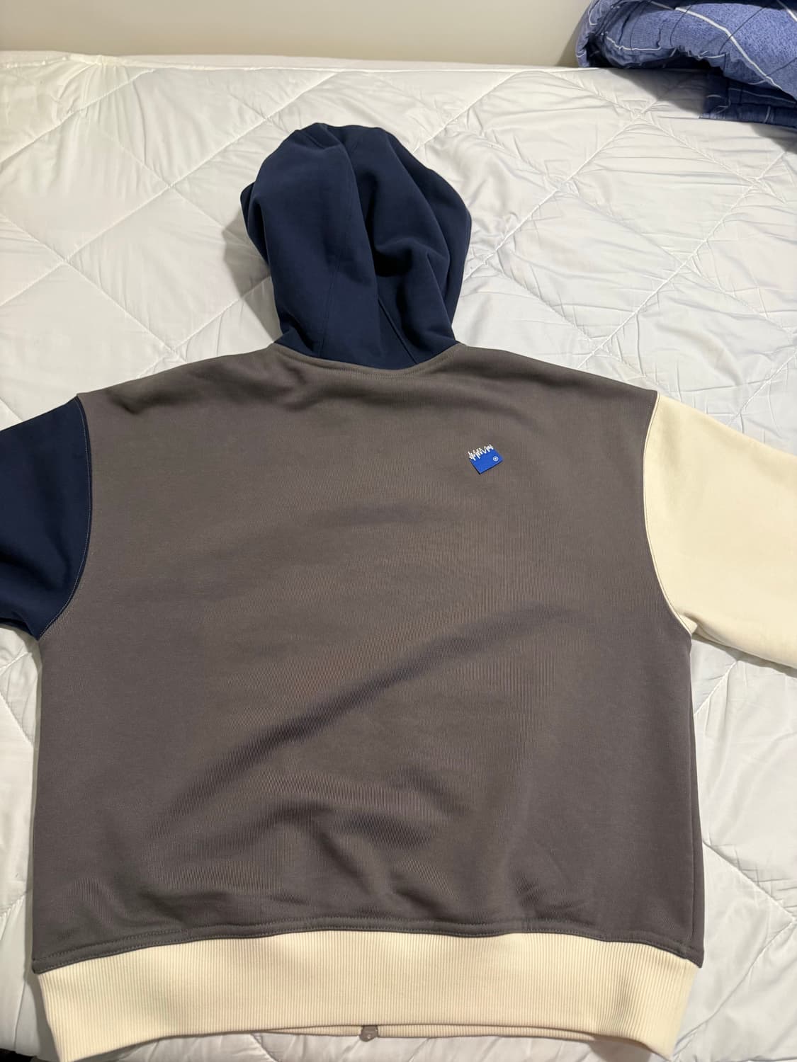 아더에러 시그니피컨트 TRS 태그 후드 집업 02 차콜 상품이미지2