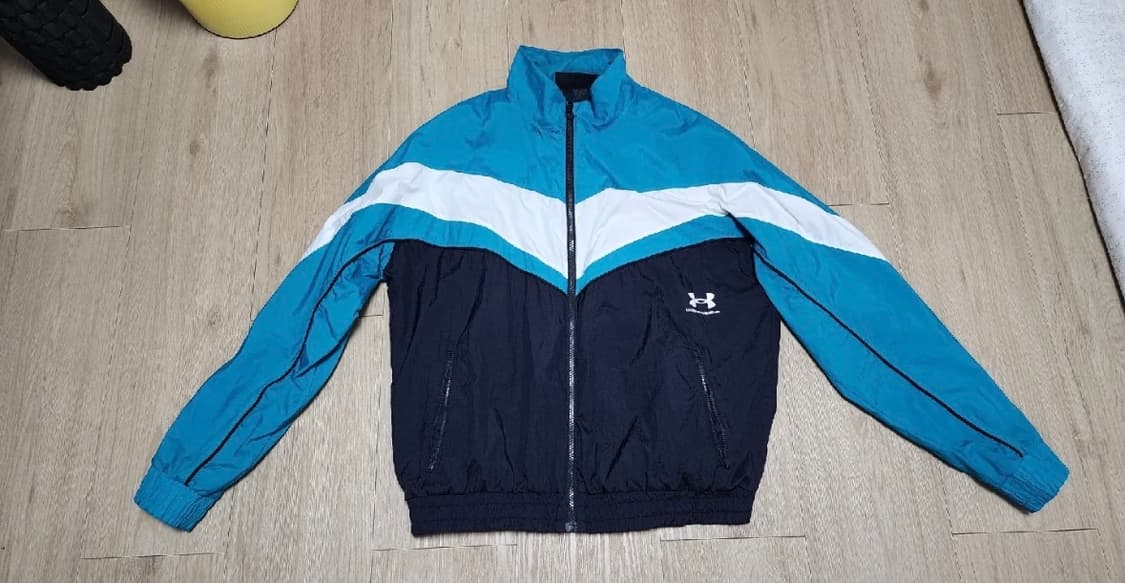 약한영웅 최현욱 안수호 언더아머 바람막이  상품이미지1