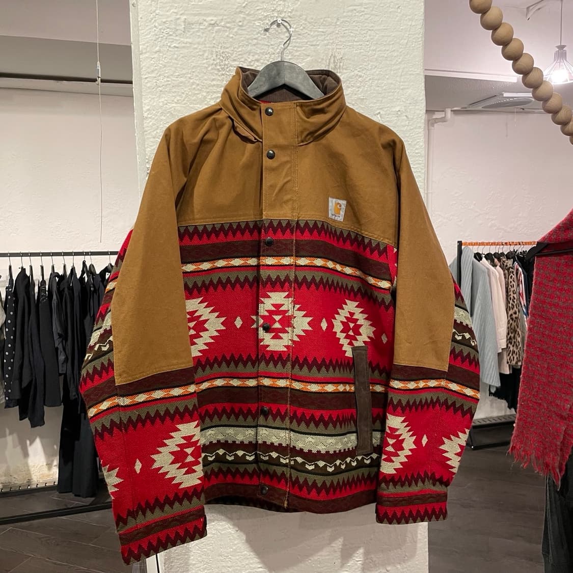 준야와타나베 x 칼하트 나바호 모퀴 자켓 상품이미지1