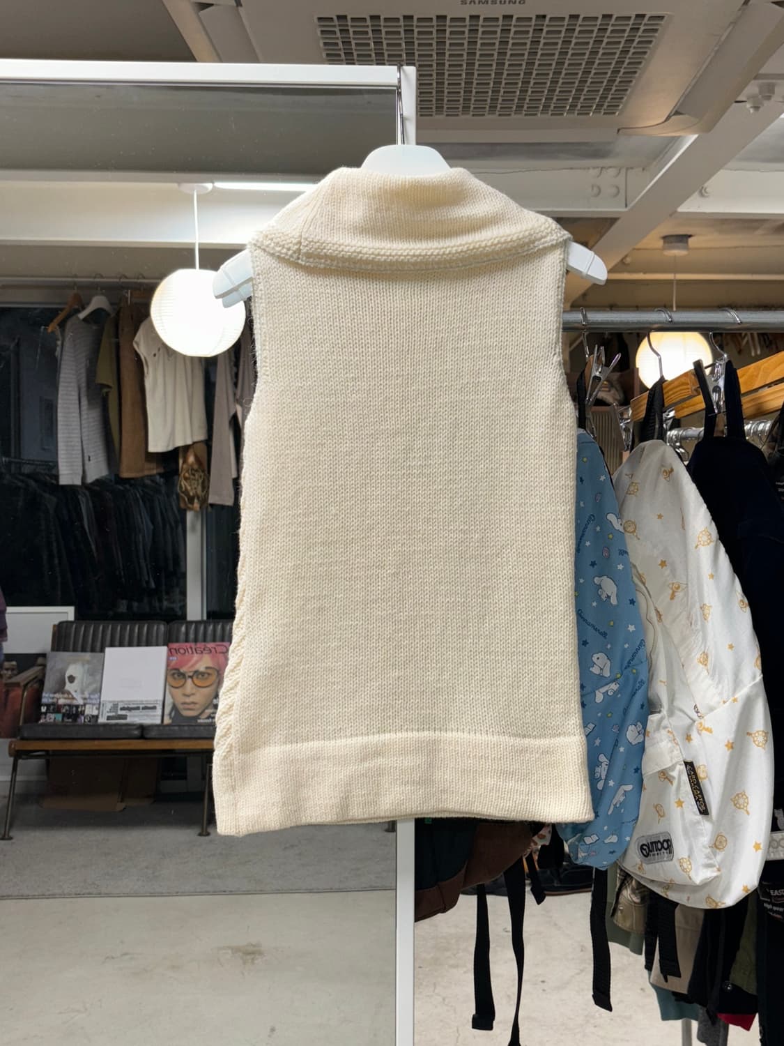 미쉘클랑 하이넥 슬리브리스 니트 상품이미지3