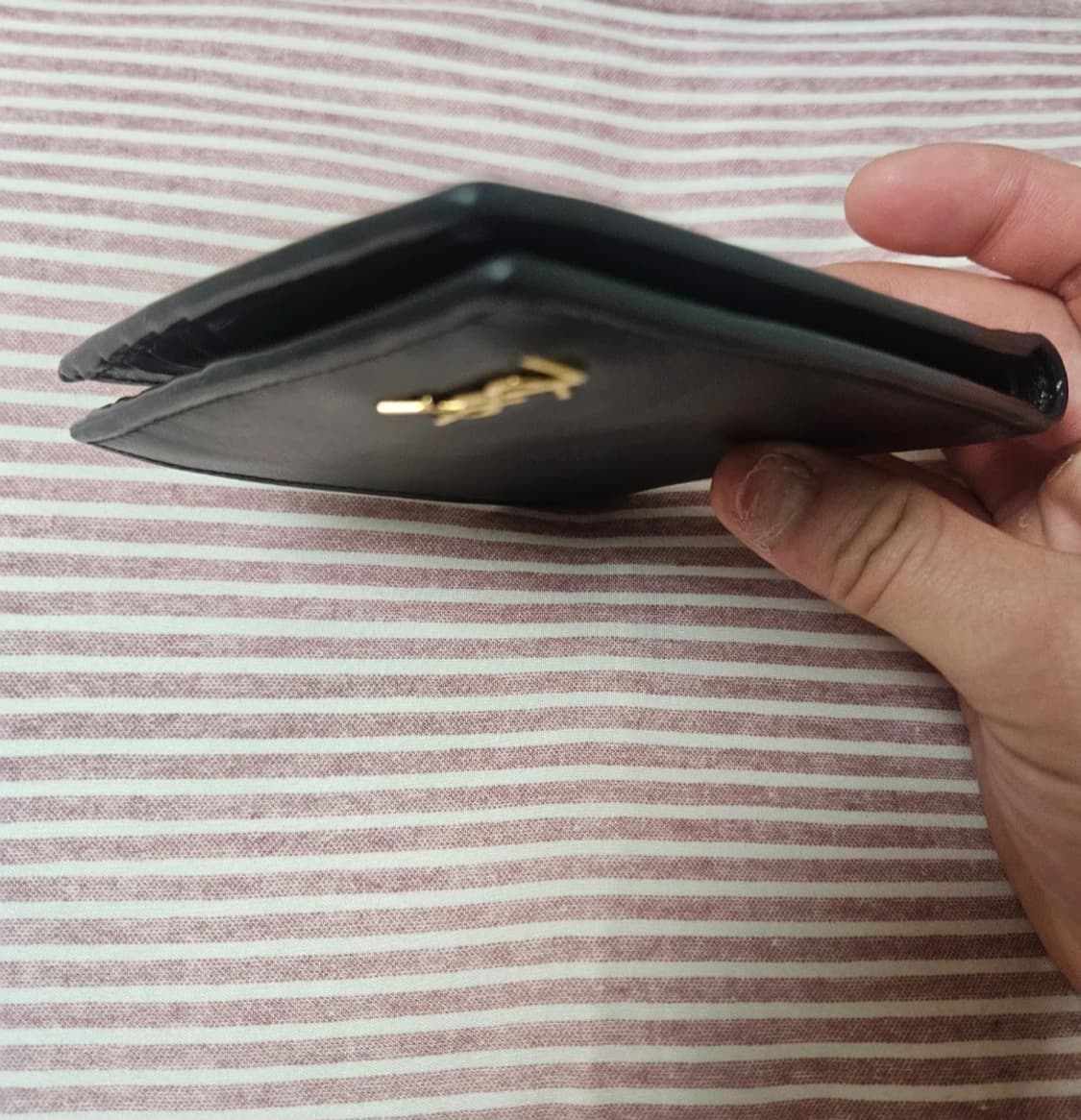 입생로랑 남성 반지갑 블랙 금장( 원가:704,000원) 교신가능 상품이미지7