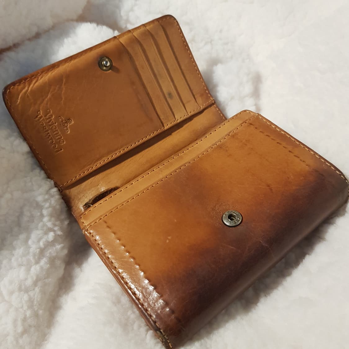 비비안웨스트우드 빈티지 ORB 로고 지갑 상품이미지3