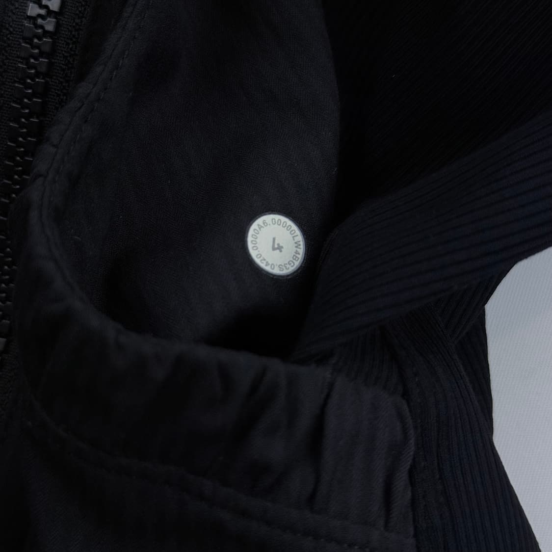 룰루레몬 댄스 스튜디오 블랙 집업자켓 4사이즈 상품이미지4