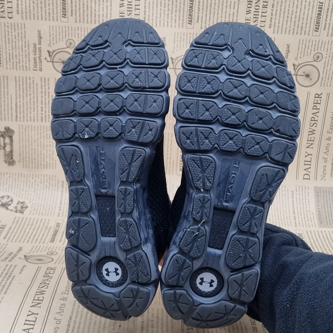 언더아머 HOVR 인피니티 남성운동화270 상품이미지3