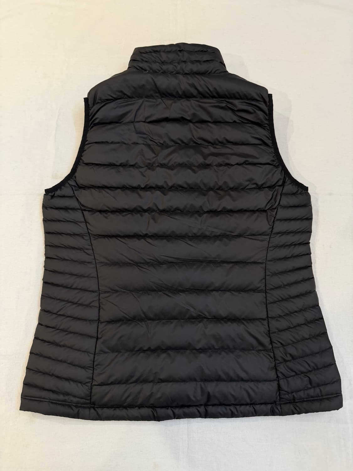 파타고니아 구스다운 경량패딩 조끼 블랙 상품이미지3