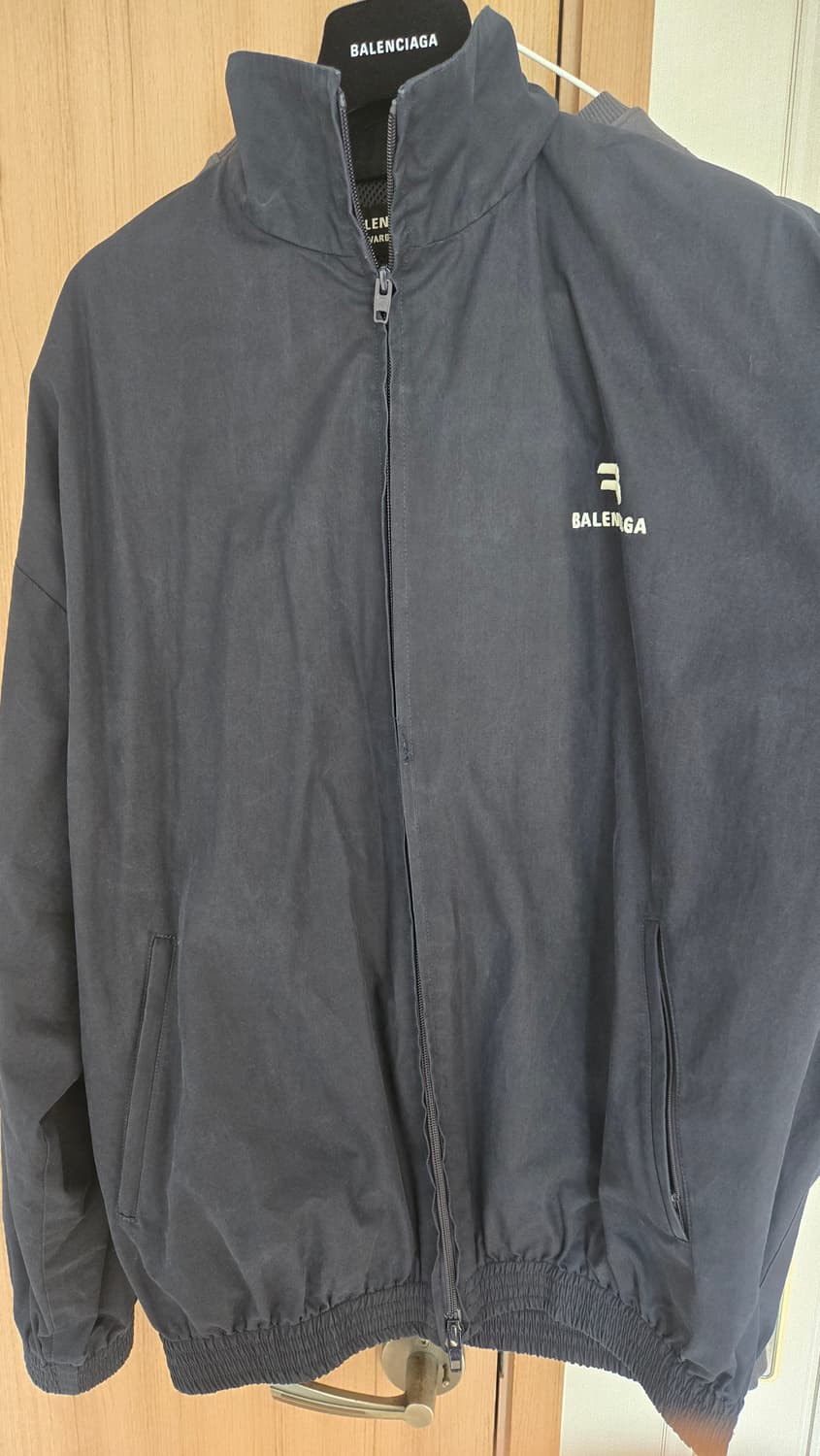 발렌시아가 트랙 자켓 44사이즈 상품이미지1