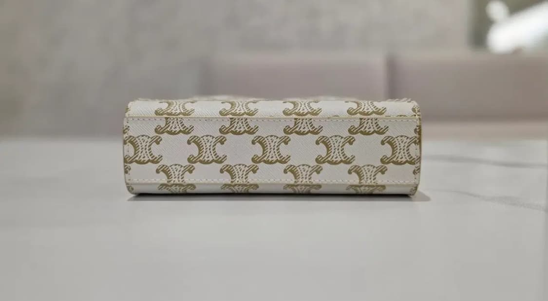 [정품] 셀린느 트리옹프 캔버스 미니 버티컬 카바스백 상품이미지4