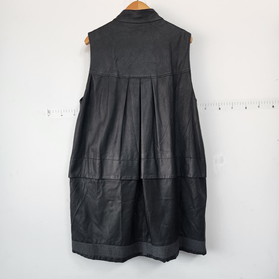 손정완 디자인 블랙 양가죽 롱 조끼 상품이미지4
