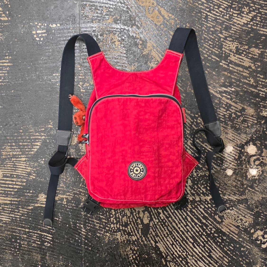 키플링 레드 백팩 상품이미지1