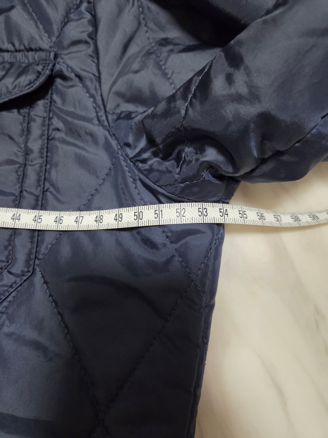 인터메조 경량 퀼팅 셔츠 자켓 상품이미지4