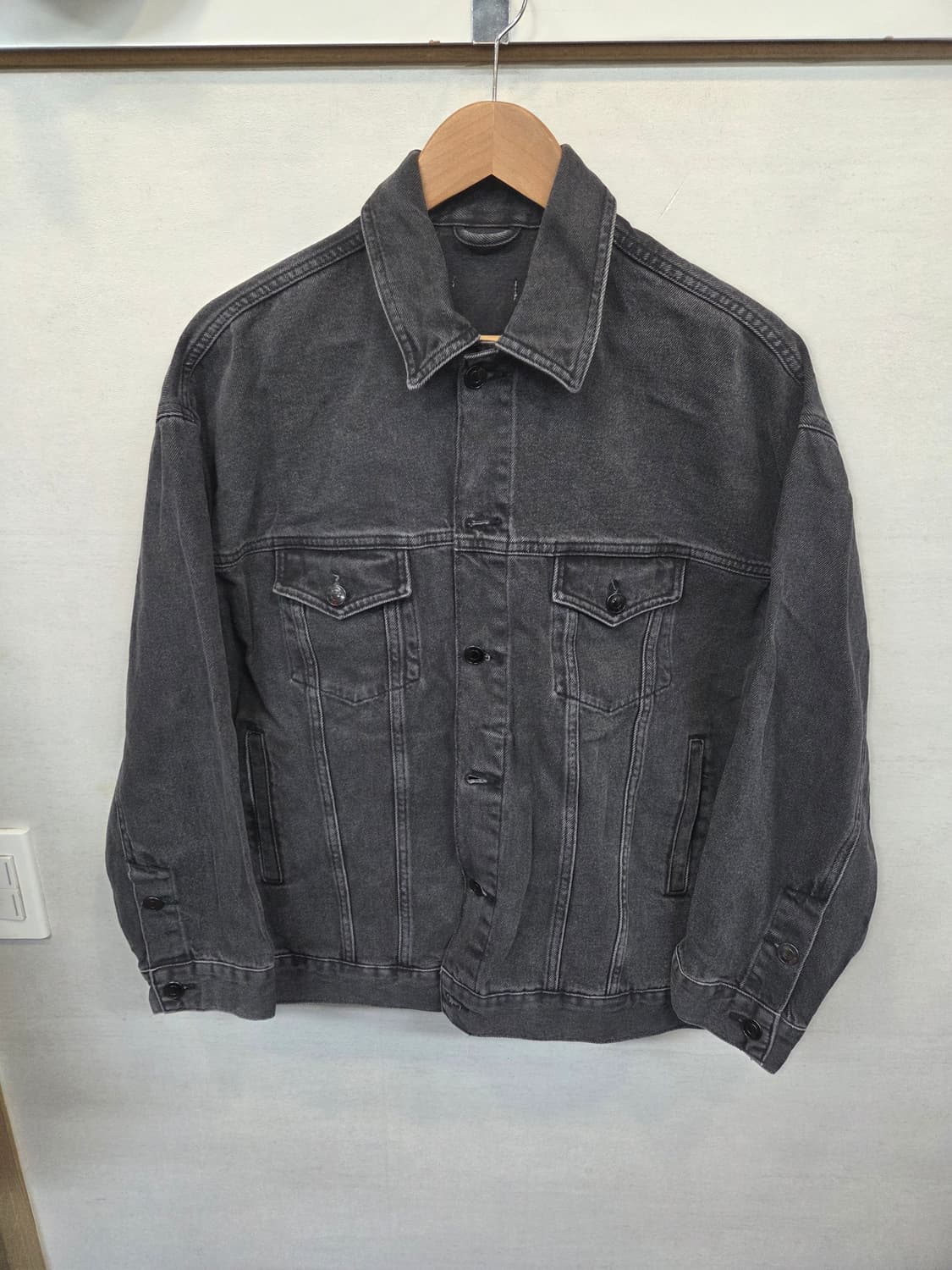 에이치앤엠 여성 학 자수 그레이데님 자켓 프리 오버핏  상품이미지1