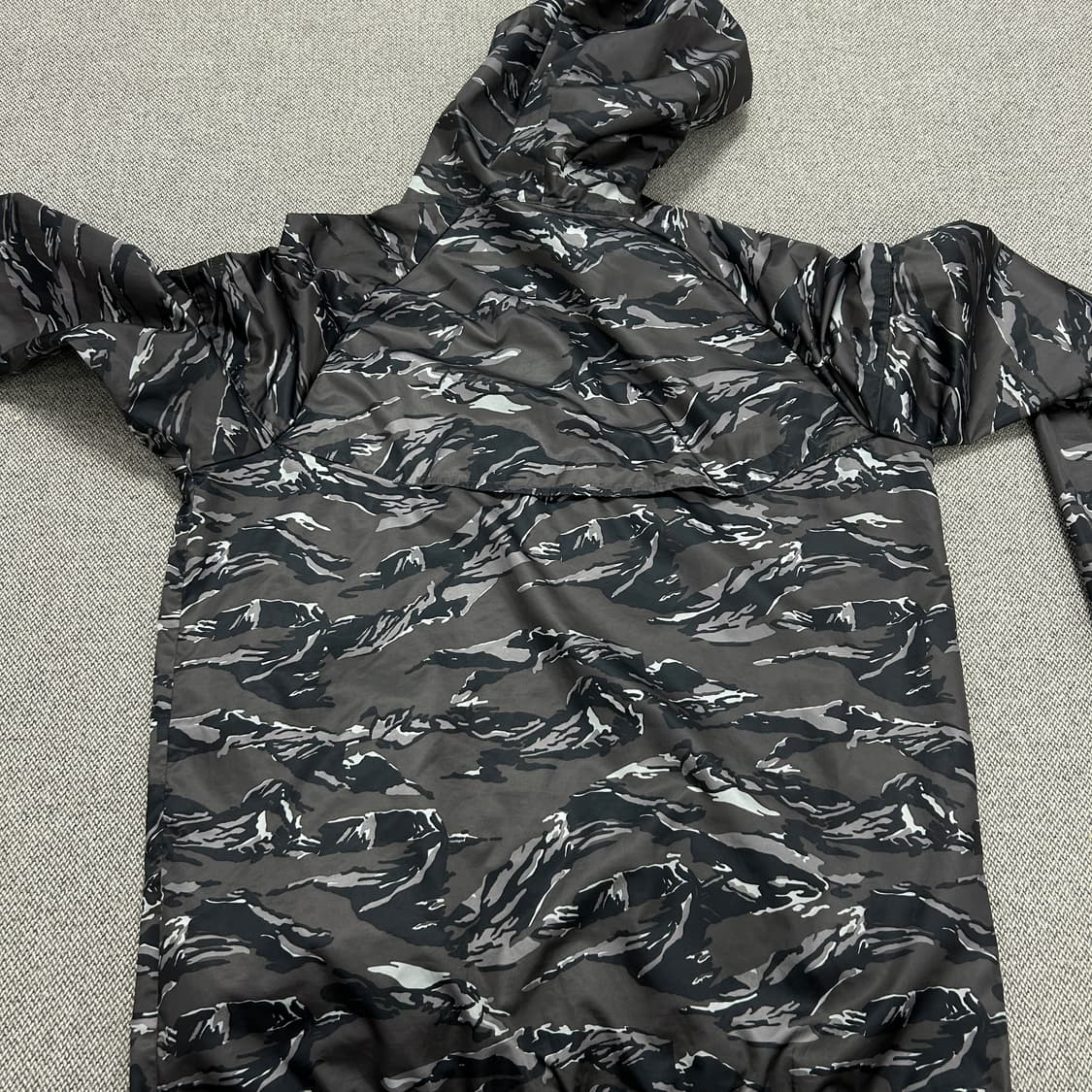 나이키 카모 윈드러너 바람막이(L) 상품이미지7