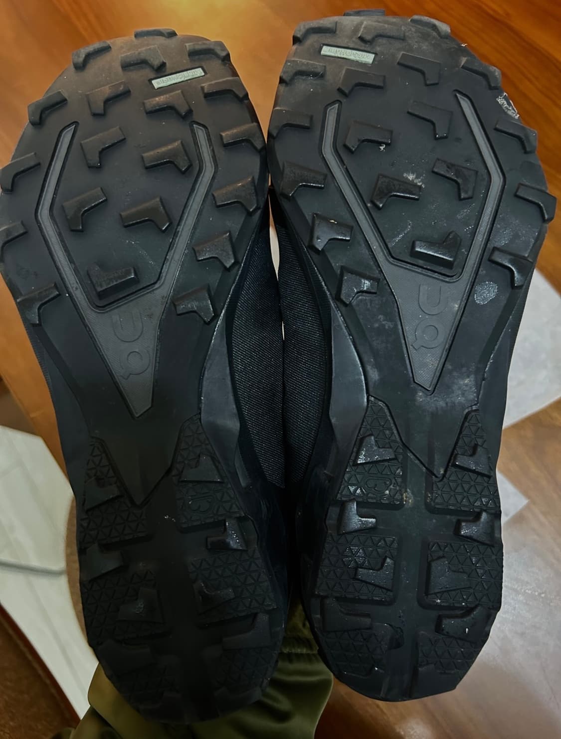 온 러닝 X 포스트 아카이브팩션 클라우드벤쳐 피크 올 블랙 상품이미지4